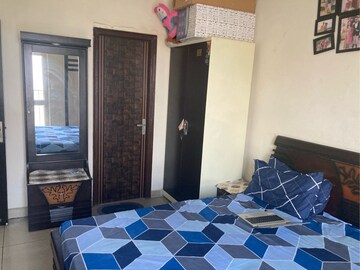 Master Bedroom in 2 BHK Apartment at Panchsheel Pinnacle, Sector 16 Greater Noida – for Rent