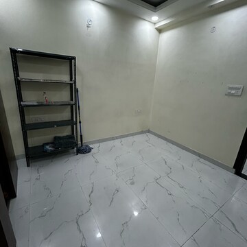 Room in 2 BHK Builder Floor at Masjid Moth – for Rent