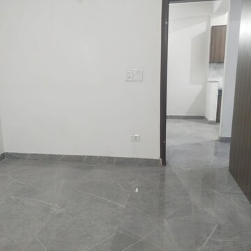 Room in 1 BHK Builder Floor at Saket – for Rent