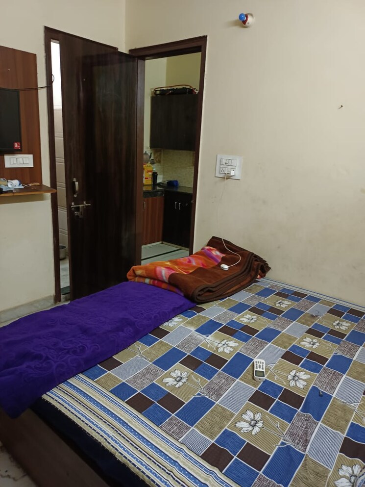 Bedroom, suncity-township-gurgaon 2 Bedroom 950 Sq.Ft. Builder Floor In Sector 54 Gurgaon 8629678