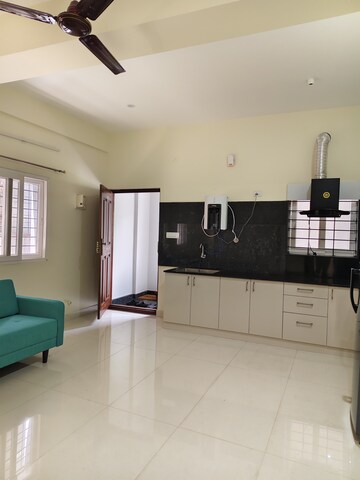 Living Room in 1 BHK Apartment at Halasuru – for Rent