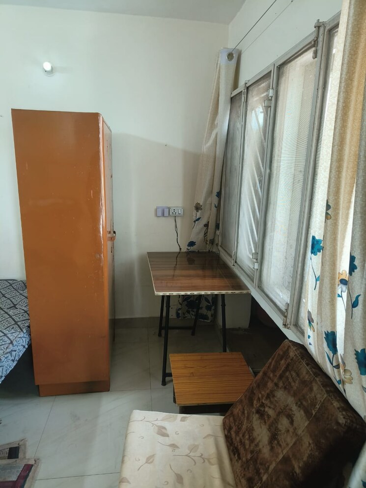 Bedroom, rwa-apartments-sector-27 1 RK 450 Sq.Ft. Independent House In Sector 27 Noida 8629773