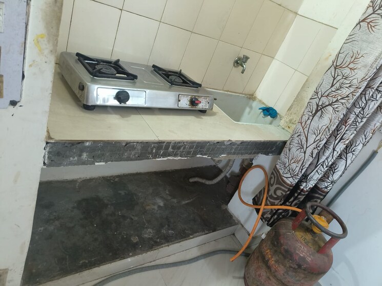 undefined, rwa-apartments-sector-27 1 RK 450 Sq.Ft. Independent House In Sector 27 Noida 8629773