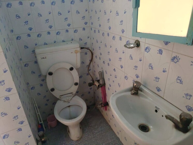 Bathroom, rwa-apartments-sector-26 1 RK 450 Sq.Ft. Independent House In Sector 26 Noida 8629776