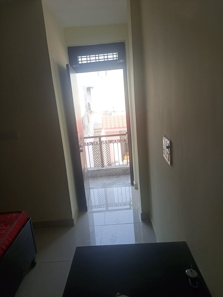 Room, rwa-apartments-sector-20 1 RK 450 Sq.Ft. Independent House In Sector 20 Noida 8629777