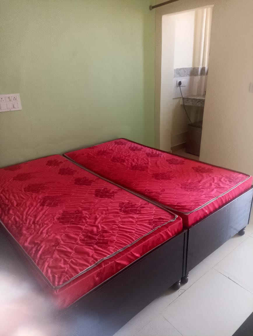 1 RkIndependent House For Rent in RWA Apartments Sector 20