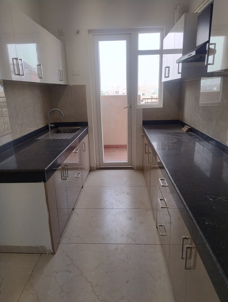 Kitchen, rishita-manhattan 3.5 Bedroom 1801 Sq.Ft. Apartment In Gomti Nagar Lucknow 8629785