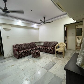 Bedroom in 2 BHK Apartment at Goregaon East – for Rent