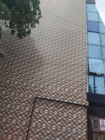 Bathroom in 1.5 BHK Builder Floor at RWA Apartments Sector 12, Sector 12 – for Rent