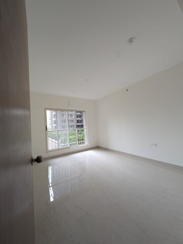 Room in 4 BHK Apartment at Supreme Estia Phase 1, Baner – for Rent