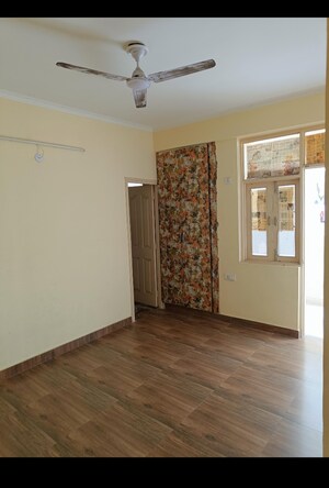Room in 2 BHK Apartment at Meenal Balmukund Residency, Raj Nagar Extension – for Sale