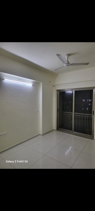 Room in 4 BHK Apartment at Gala Orchid Sky, Shela – for Rent