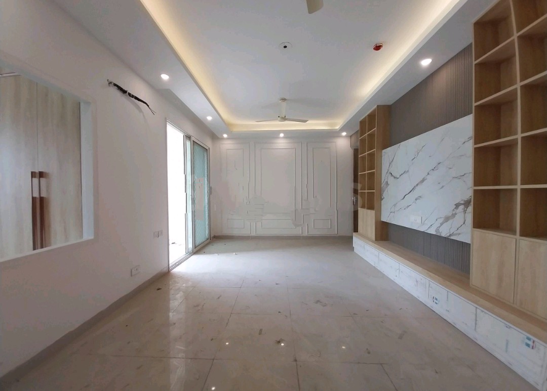 2 BHK + Pooja Room Apartment For Sale in Mahagun Meadows