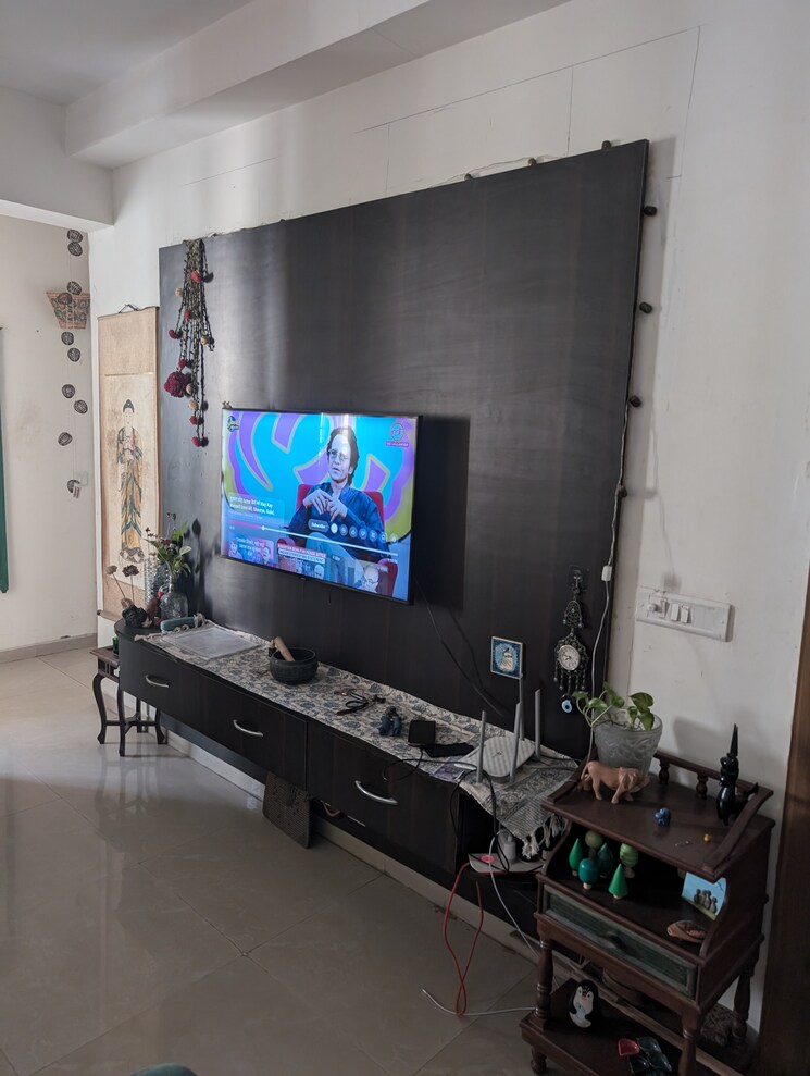 Living Room, jaypee-greens-kosmos 3.5 Bedroom 1365 Sq.Ft. Apartment In Sector 134 Noida 8629981