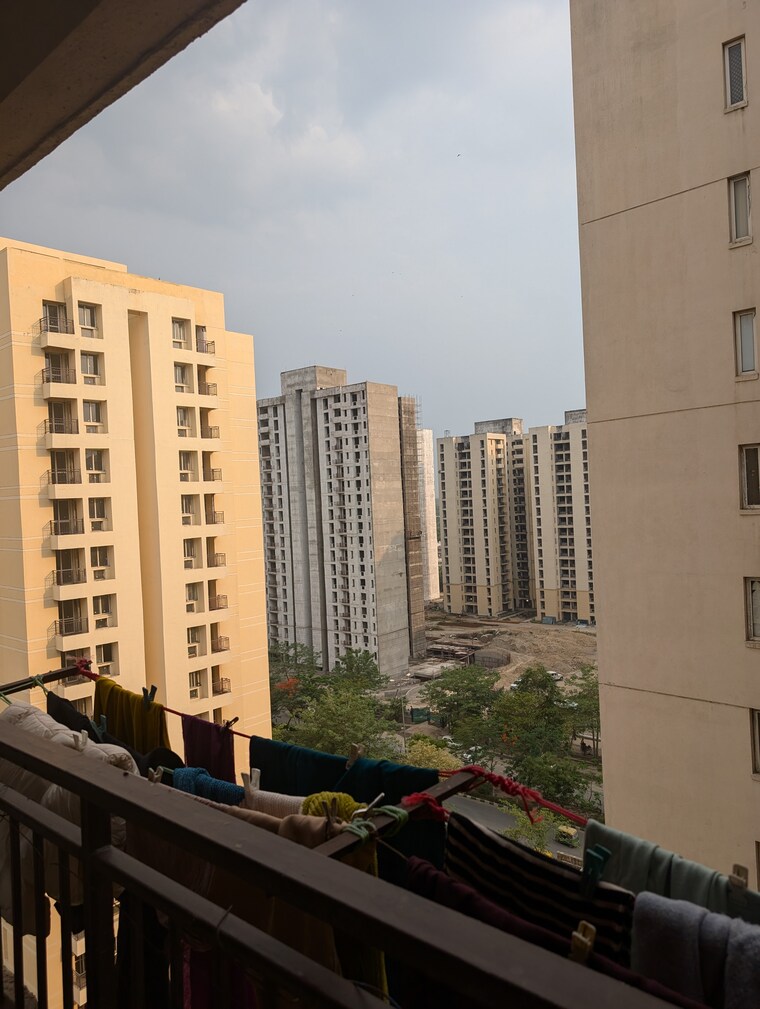 Exterior View, jaypee-greens-kosmos 3.5 Bedroom 1365 Sq.Ft. Apartment In Sector 134 Noida 8629981