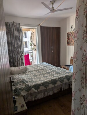 Bedroom in 3.5 BHK Apartment at Jaypee Greens Kosmos, Sector 134 – for Sale