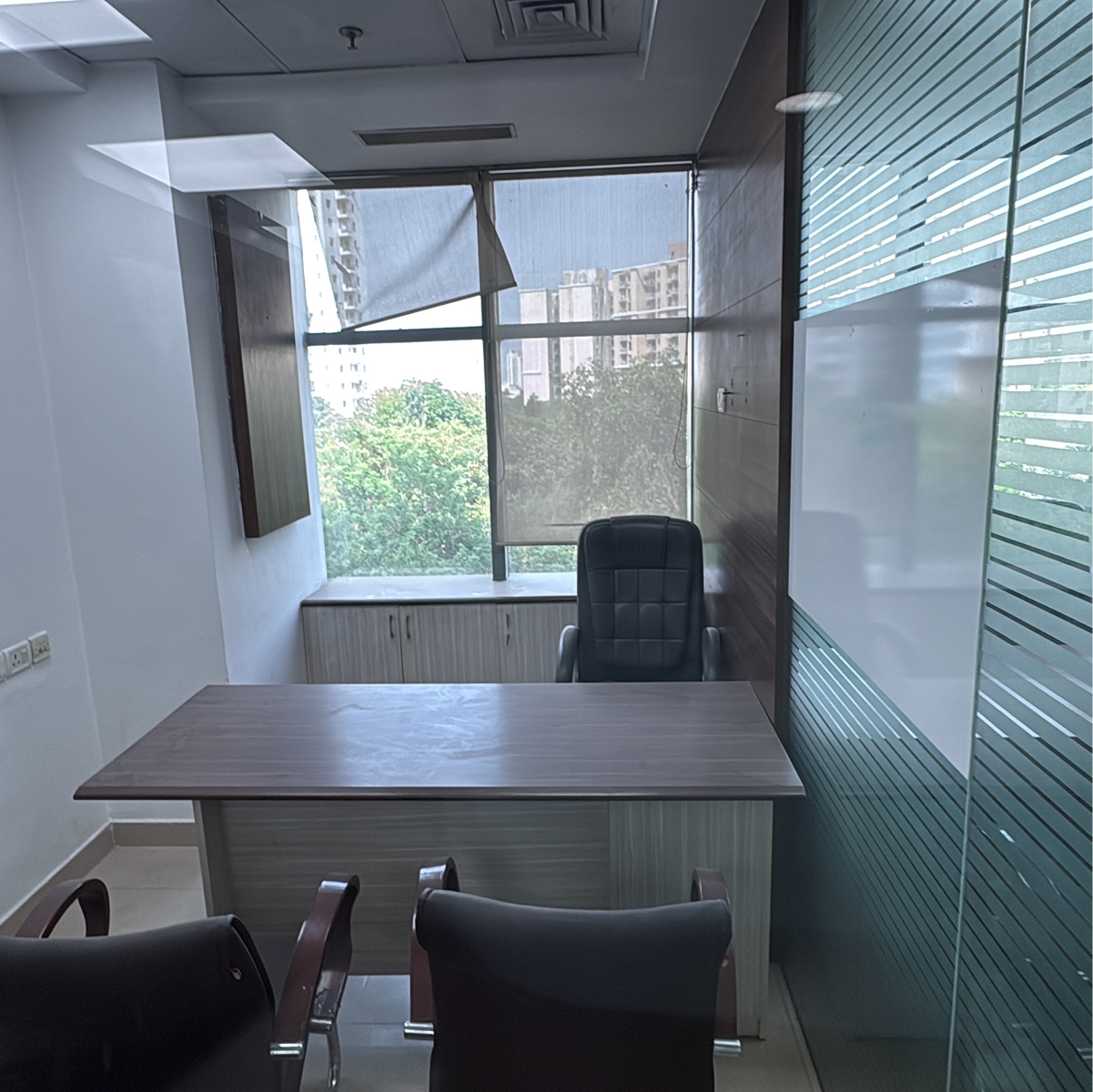 Office Space For Rent in Emaar Emerald Plaza