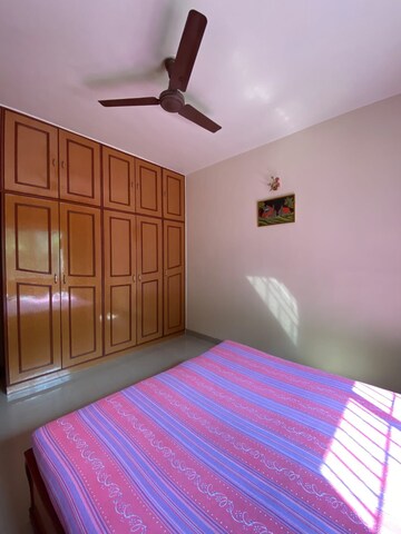Room in 2 BHK Apartment at Kumar Classic, Aundh – for Rent