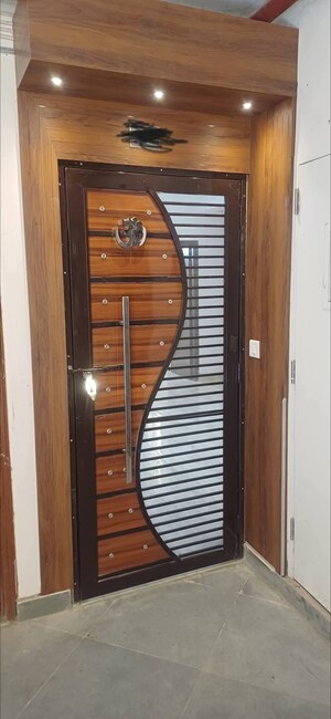 Staircase in 2 BHK Apartment at Amrapali Golf Homes, Sector 4 Greater Noida – for Sale