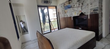 Master Bedroom in 2 BHK Apartment at Venus Apartments Worli, Worli – for Rent