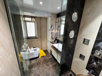 Master Bedroom in 2 BHK Apartment at Lokhandwala Residency, Worli – for Rent