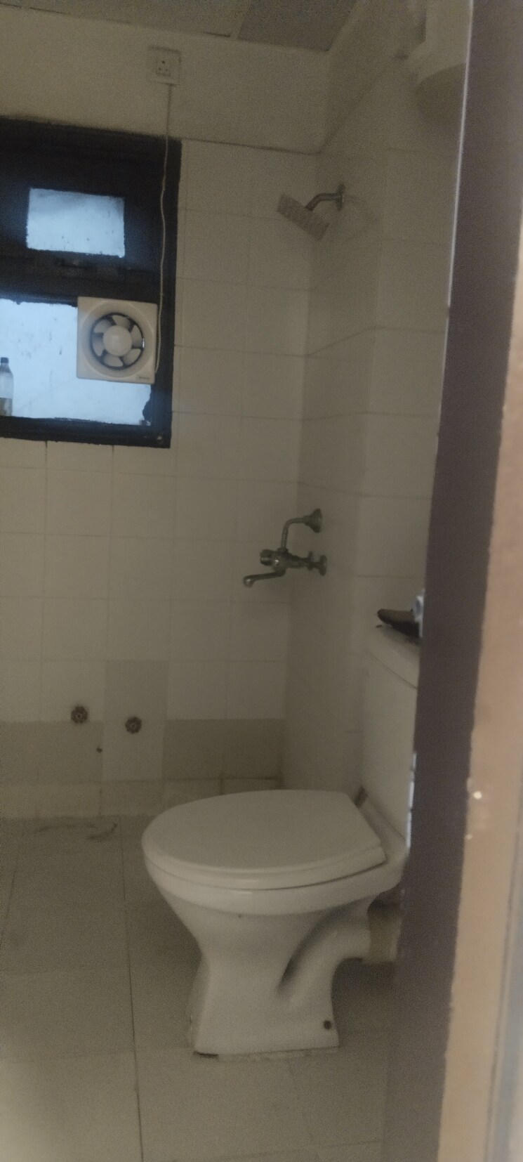 Bathroom, rps-savana 2 Bedroom 955 Sq.Ft. Apartment In Sector 88 Faridabad 8630133