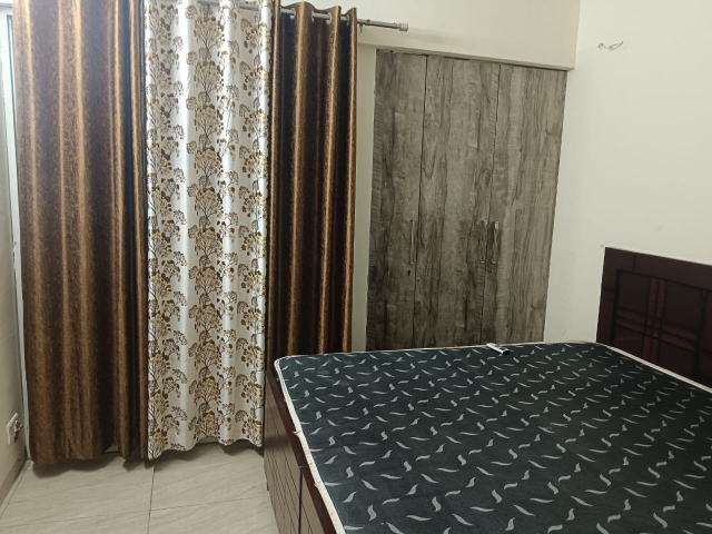 2 BHK Apartment For Rent in Gaur City 2 - 14th Avenue