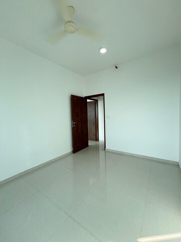 2 BHK Apartment For Sale in Lotus Sky Garden, Malad West