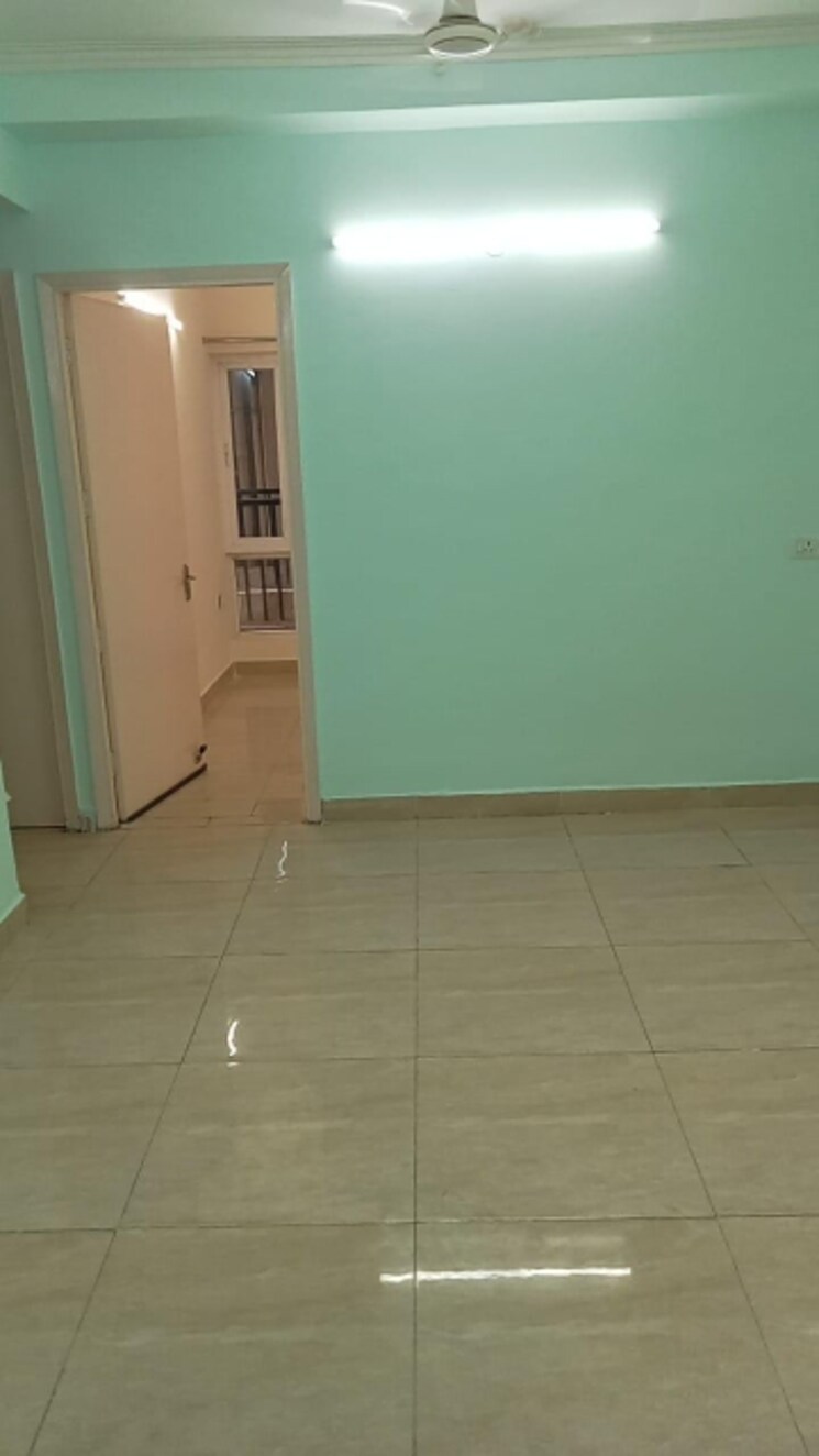 Room, gaur-city-2-14th-avenue 3 Bedroom 719 Sq.Ft. Apartment In Sector 16c Greater Noida Greater Noida 8630204