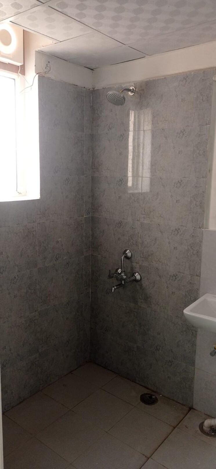 Bathroom, suncity-avenue-76 2 Bedroom 635 Sq.Ft. Apartment In Sector 76 Gurgaon 8630217