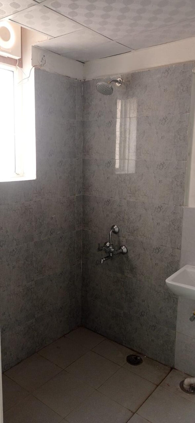 Bathroom, suncity-avenue-76 2 Bedroom 635 Sq.Ft. Apartment In Sector 76 Gurgaon 8630217