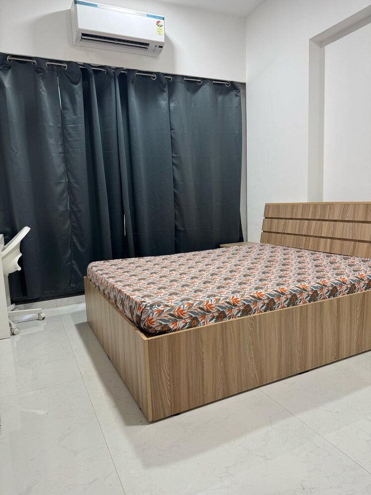 Room, khar west Pg For Boys In Khar West 8630223