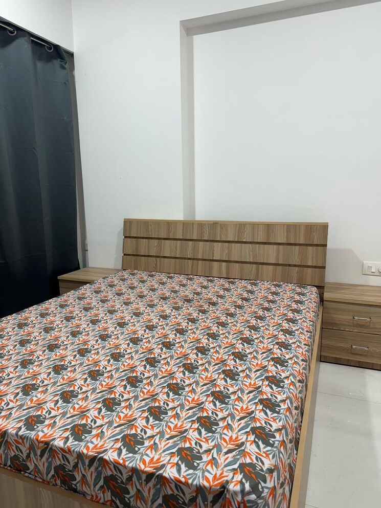 Room, khar west Pg For Boys In Khar West 8630223