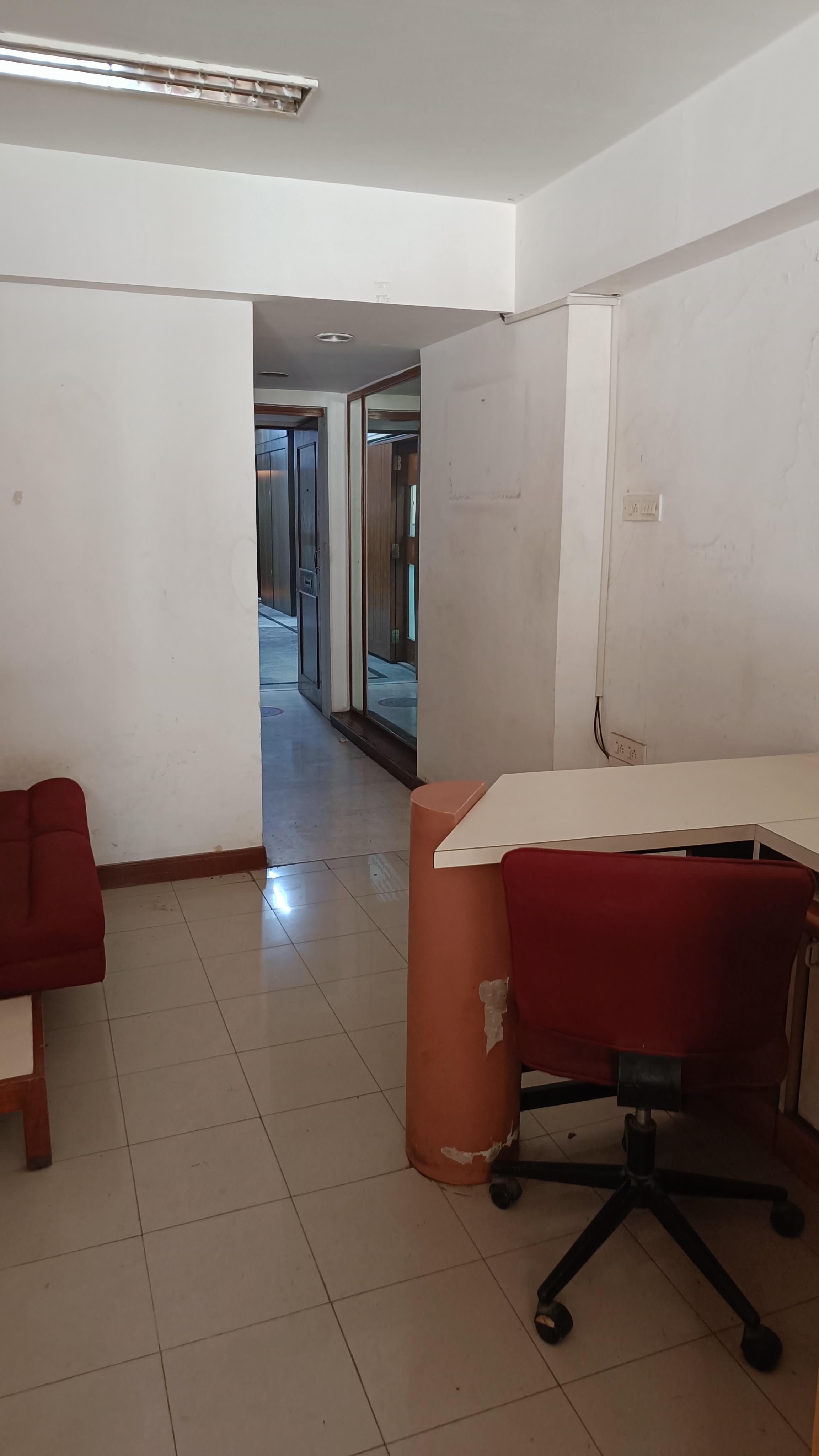 Office Space For Sale in Mittal Tower Mumbai