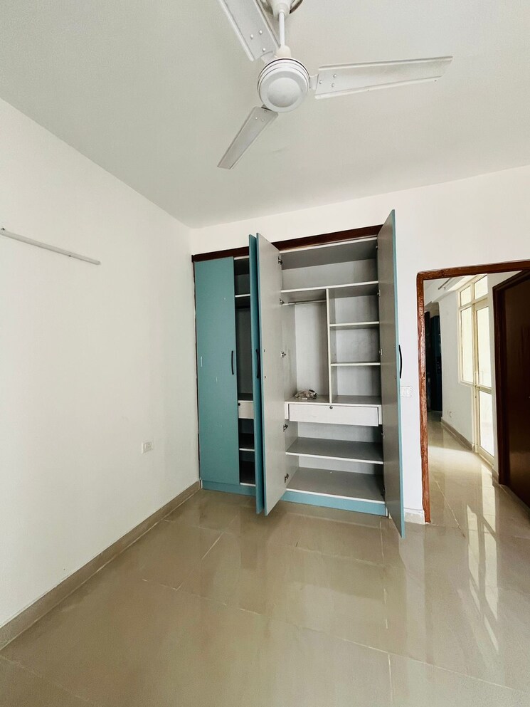 Room, suncity-avenue-76 2 Bedroom 635 Sq.Ft. Apartment In Sector 76 Gurgaon 8630297