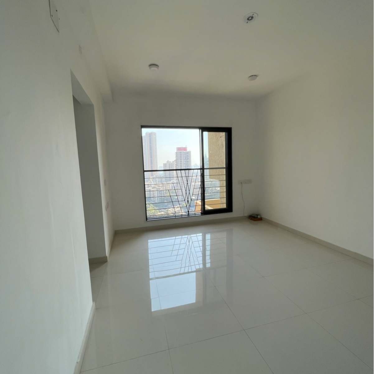 2 BHK Apartment For Rent in Viraj Tower