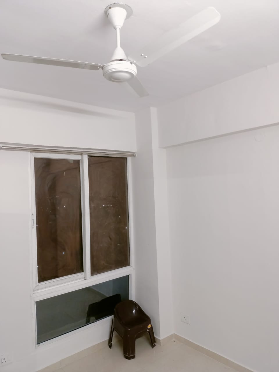 2 BHK + Servant Room Apartment For Rent in Signature Global The Millennia