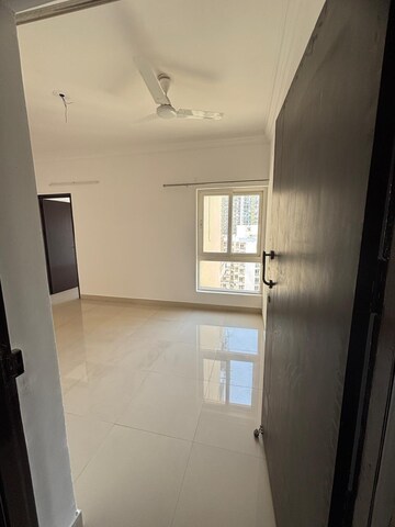 Bathroom in 3 BHK Apartment at Paramount Emotions, Sector 1 Greater Noida – for Rent