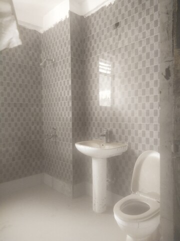 Bathroom in 4 BHK Apartment at Kbnows Apartment, Sector 16 Greater Noida – for Sale