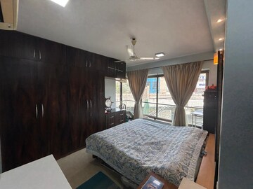 Bedroom in 2.5 BHK Apartment at Kalpataru Aura, Ghatkopar West – for Rent