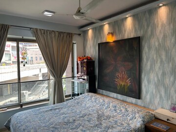 Bedroom in 2.5 BHK Apartment at Kalpataru Aura, Ghatkopar West – for Rent
