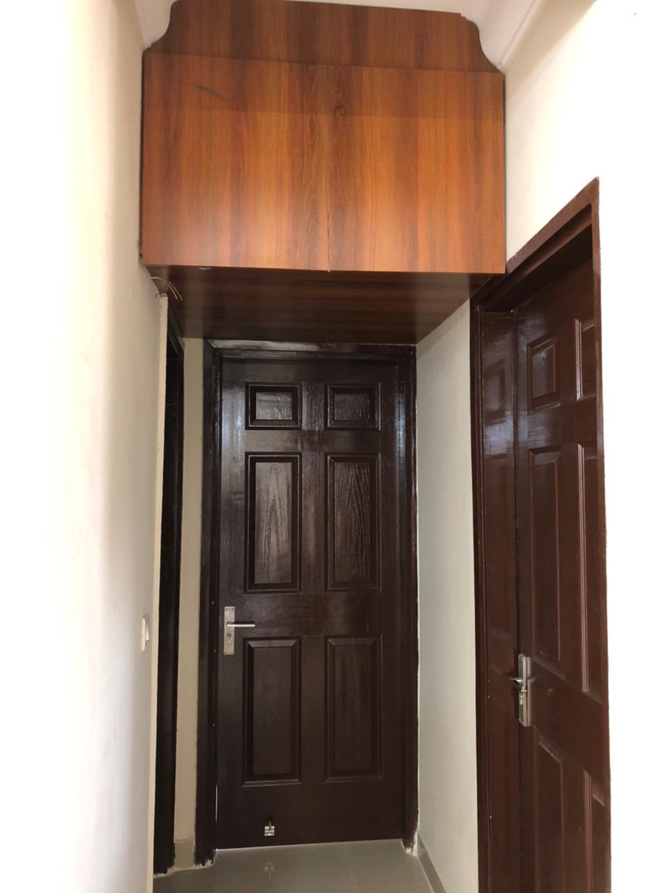 2 BHK Apartment For Rent in Paramount Floraville