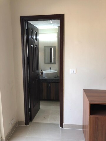 Room in 2 BHK Apartment at Paramount Floraville, Sector 137 – for Rent