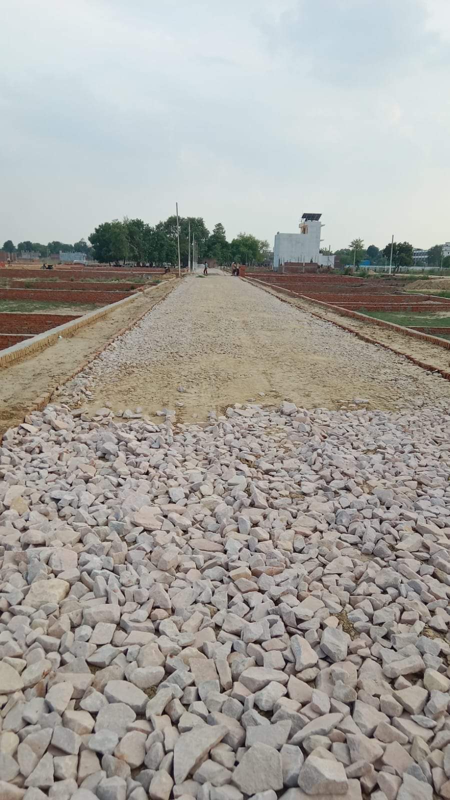 Plot For Sale in Kailash Puram 