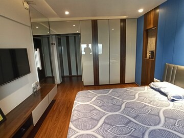 Bedroom in 4 BHK Apartment at Hiranandani Gardens, Powai – for Sale