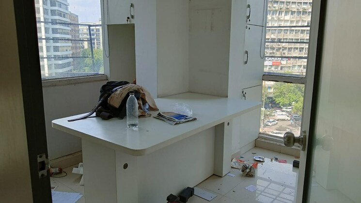 Team Area, connaught place Commercial Office Space 1800 Sq.Ft. In Connaught Place Delhi 8630650