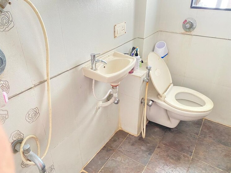 Bathroom, charkop gaon 1 Bedroom 610 Sq.Ft. Apartment In Charkop Gaon Mumbai 8630637