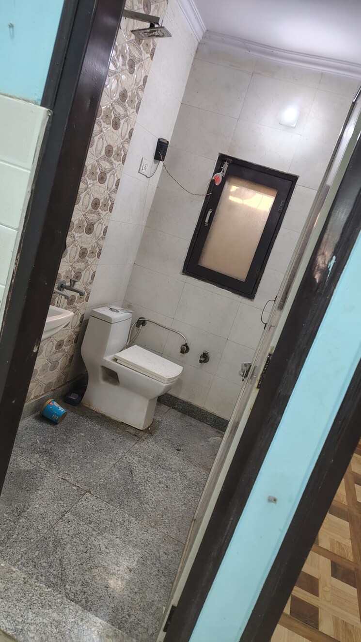 Bathroom, dwarka mor 2 Bedroom 540 Sq.Ft. Builder Floor In Dwarka Mor Delhi 8630752