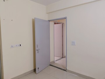 Room in 3 BHK Apartment at Adore Happy Homes, Sector 86 – for Rent