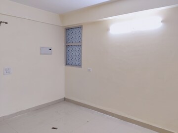 Room in 3 BHK Apartment at Adore Happy Homes, Sector 86 – for Rent